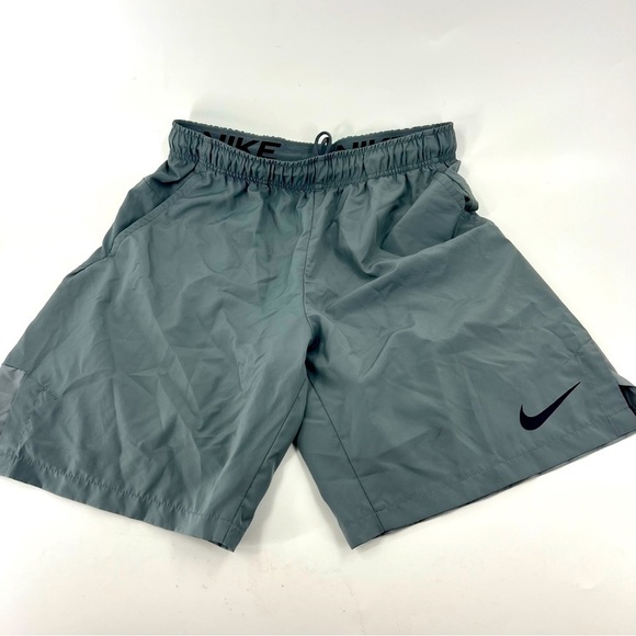 Nike Dri Fit Athletic Shorts - Picture 1 of 8